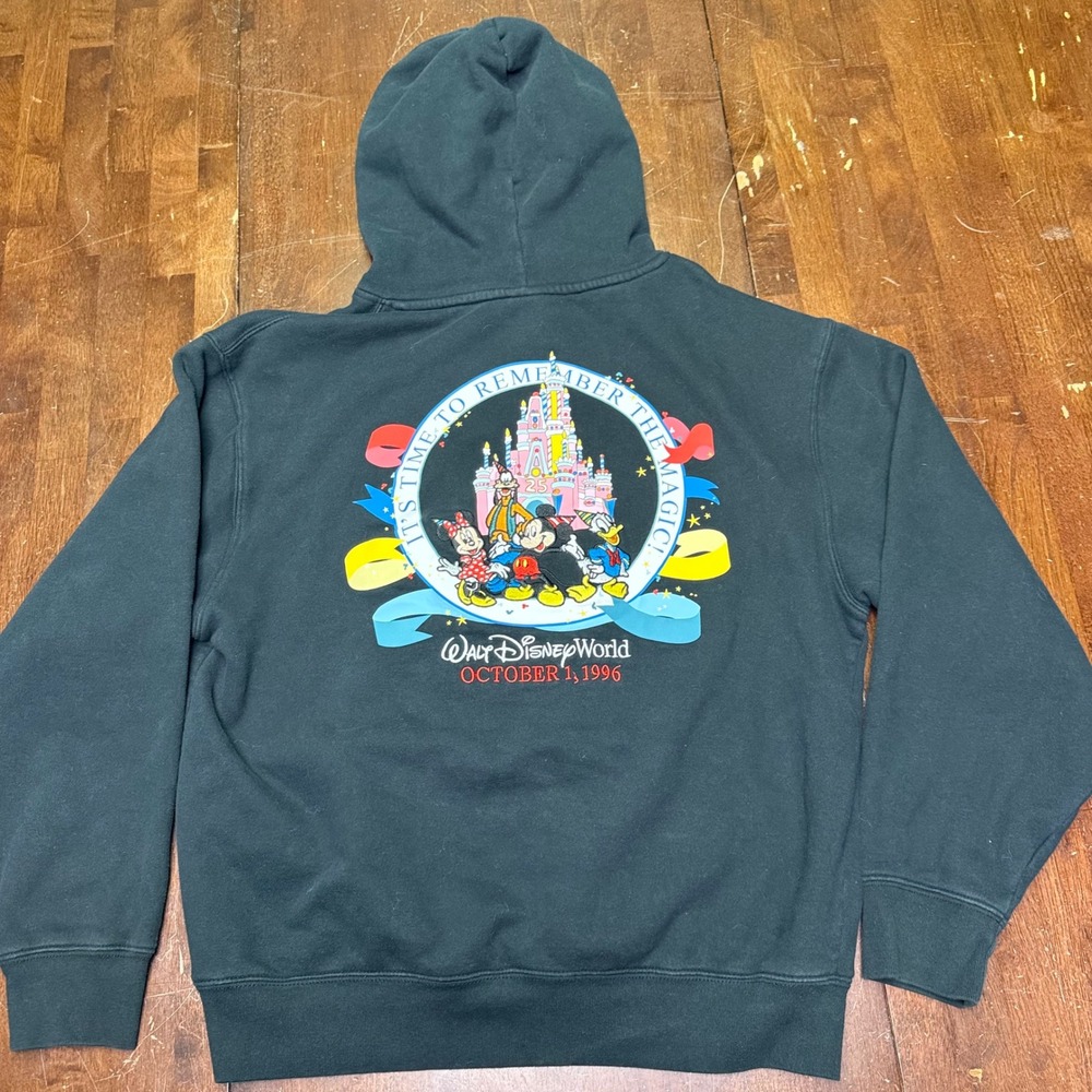 Disney Vault Collection Hoodie Adult M Black 25th Anniversary 1996 Cake Castle